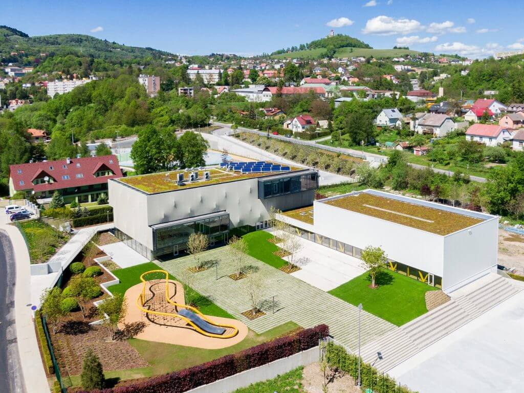 Súkromná základná škola Guliver so zelenou strechou